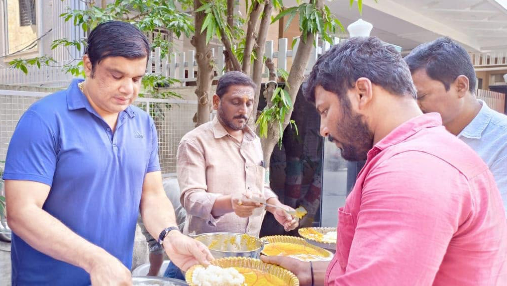 3వ శనివారం…కలియుగ దైవం వేంకటేశ్వరుని ఆశీస్సులతో ప్రతి శనివారం అన్నదాన కార్యక్రమం…