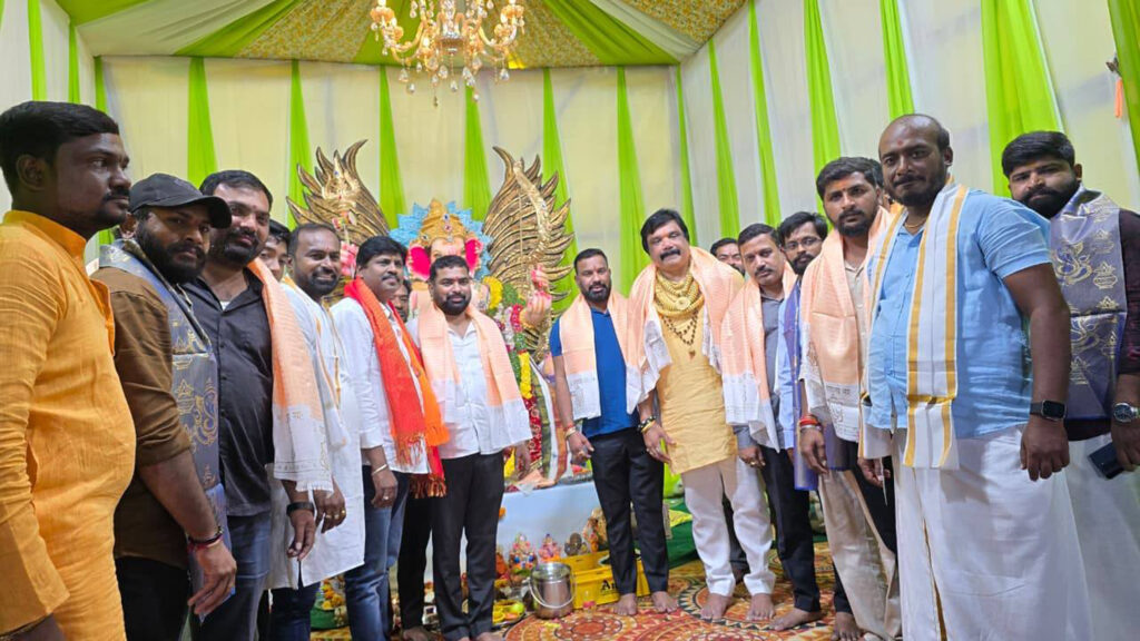 తేది 01.09.2025 రోజున పలు వినాయక మండపాల వద్ద అన్నదాన మరిియు పూజల్లో పాల్గొనడం జరిగింది…