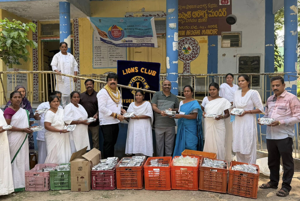 హోప్ ఫౌండేషన్, లయన్స్ క్లబ్ ద్వారా పల్స్ పోలియో కార్యక్రమంలో భాగంగా శేరిలింగంపల్లి ప్రాథమిక ఆరోగ్య కేంద్రం  సిబ్బందికి (700) టిఫిన్స్, మరియు మధ్యాహ్నం భోజనం అందచేయడం జరిగింది.