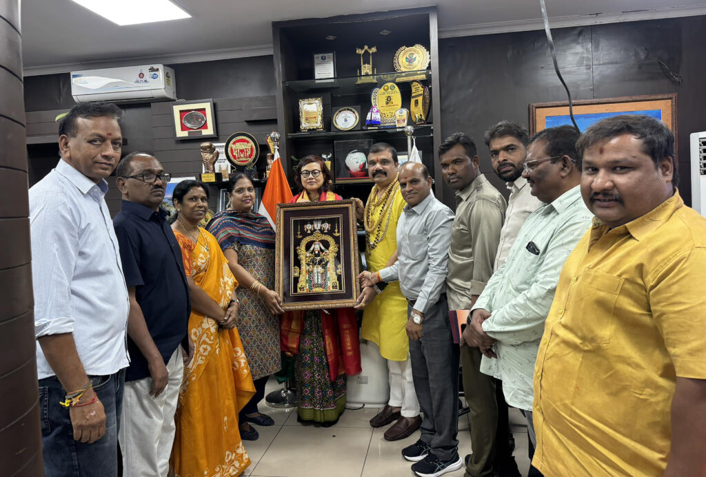 హాకీ వరల్డ్ కప్ ( క్వాలిఫైయర్ ) టోర్నీ విజయవంతంగా నిర్వహించడం పట్ల సాట్స్ యుండి సోనిబాల గారికి ధన్యవాదాలు…