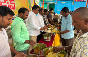 41 వ నెల అమావాస్యను పురస్కరించుకుని తుల్జాభవాని దేవాలయం వద్ద అన్నప్రసాద పంపిణీ కార్యక్రమం…