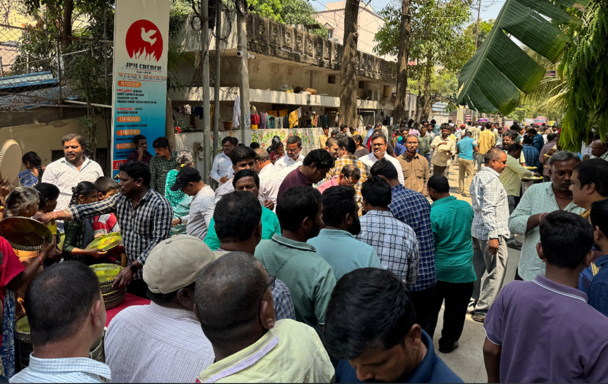 43 వ శనివారం…కలియుగ దైవం వేంకటేశ్వరుని ఆశీస్సులతో ప్రతి శనివారం అన్నప్రసాద పంపిణీ కార్యక్రమం…