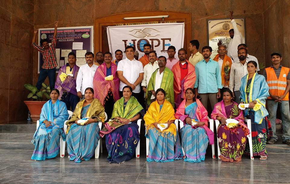 హోప్ ఫౌండేషన్ ఆధ్వర్యంలో కార్మిక దినోత్సవ వేడుకలు…